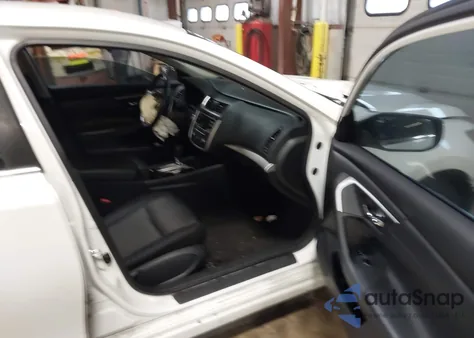 2017 Nissan Altima 2.5 Sr из США, поврежденный, VIN 1N4AL3APXHN348644